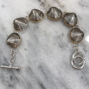 Silver/gold tone clamshell bracelet